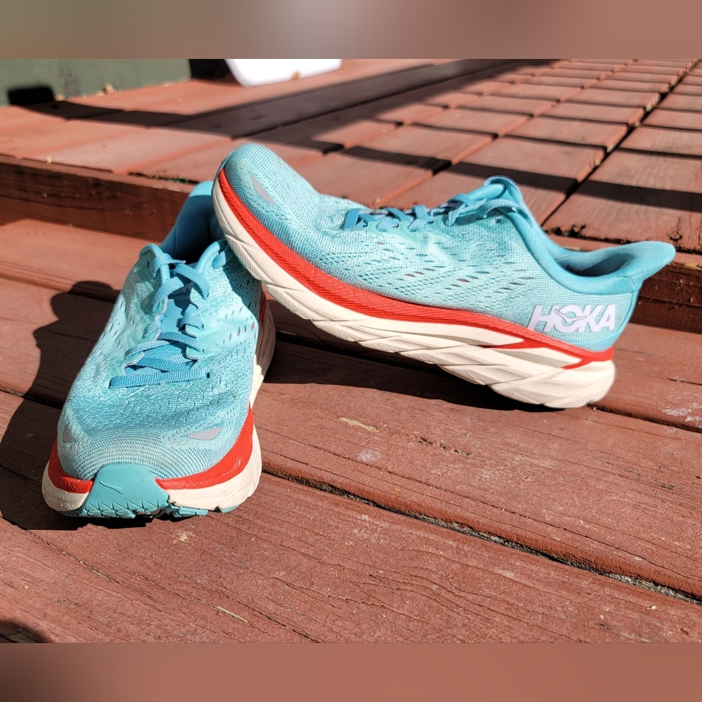 HOKA ONE ONE Womens Clifton 8 Mesh
